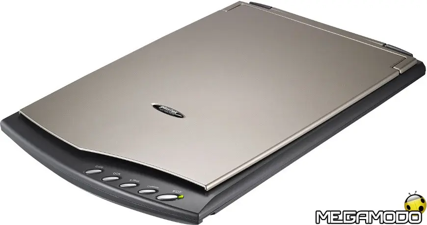 Plustek OpticSlim 2610: lo scanner piano con cerniera a pop-up