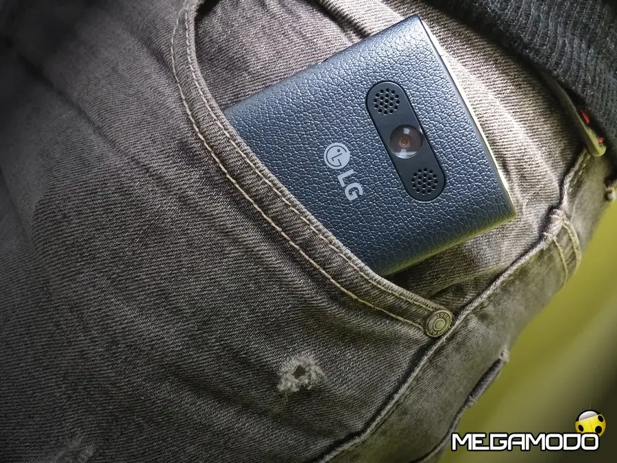 LG Wine Smart (H410), tecnologia incastonata nelle forme del passato