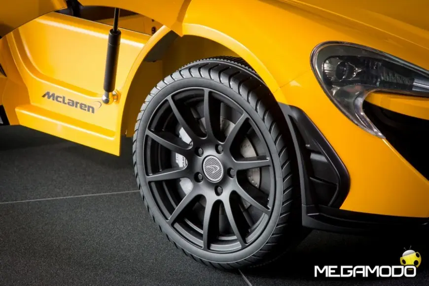 mod_large-6930160610-mclaren-p1-toy-car-_34