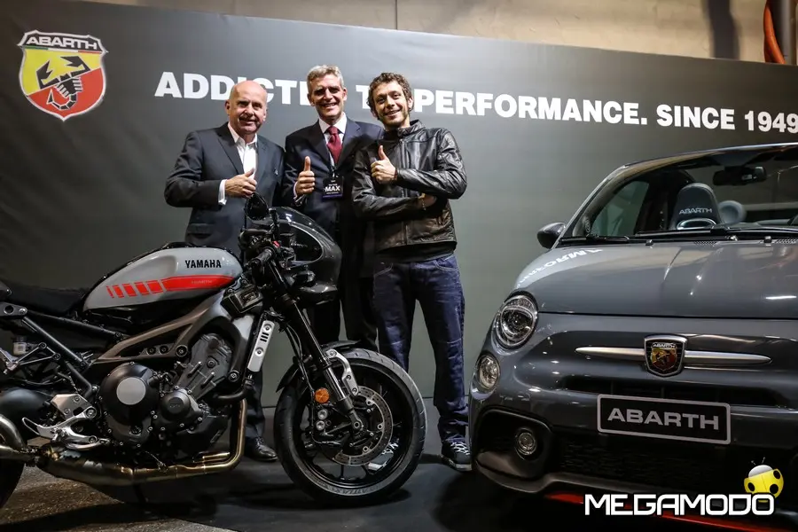 Valentino Rossi presenta il nuovo Yamaha TMAX ad EICMA Milano