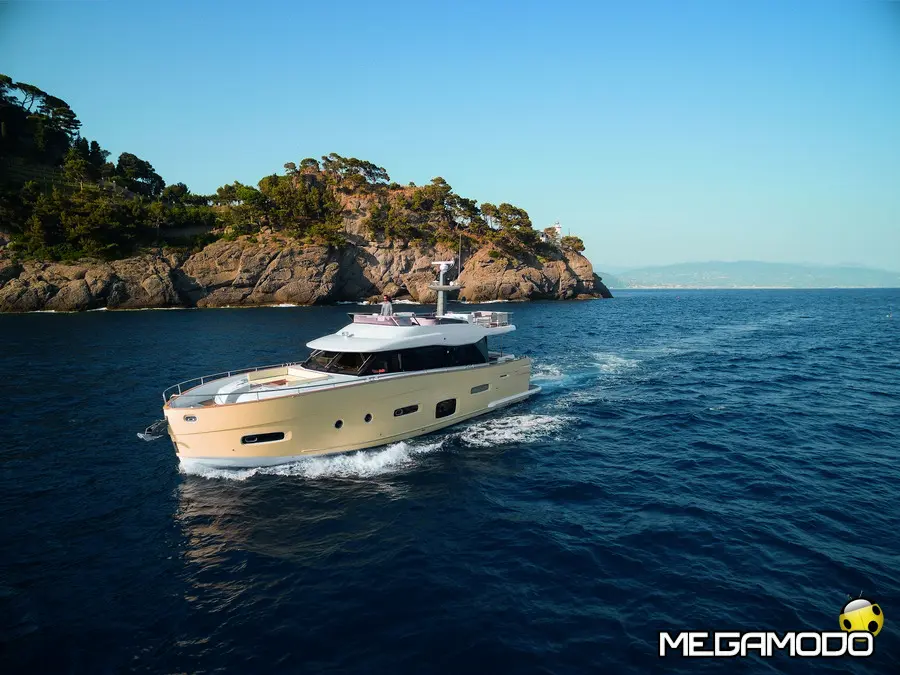 Azimut Yachts trionfa ai Motor Boats Awards 2017 con il Magellano 66