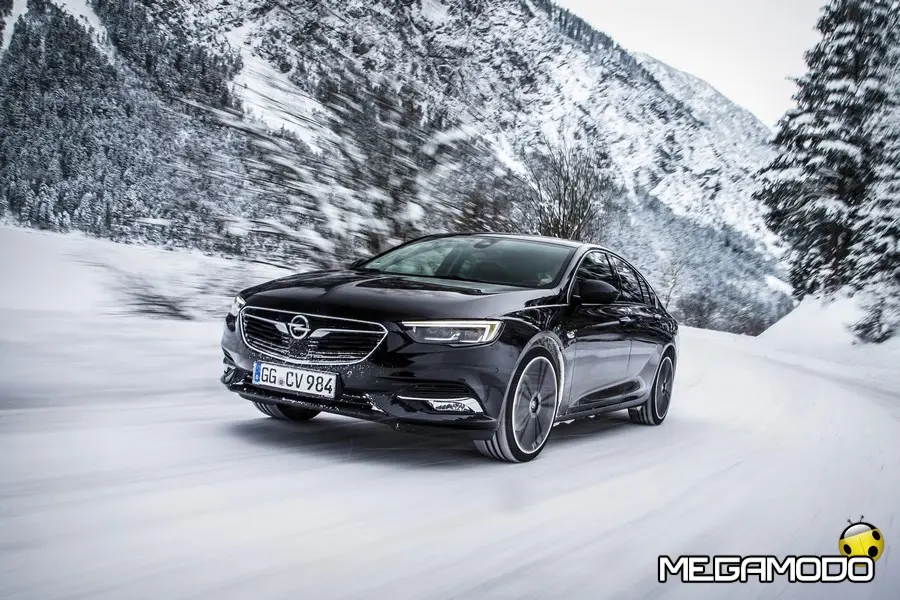 Nuova Opel Insignia Grand Sport, il gelo non fa paura!