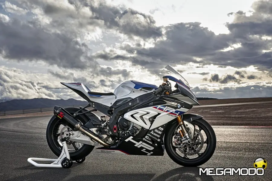Nuova BMW HP4 Race, edizione limitata a soli 750 esemplari!