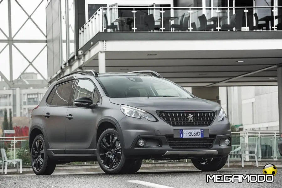 Peugeot SUV 2008, ora anche Black Matt