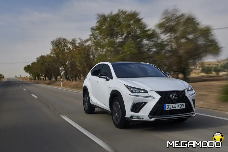 Lexus presenta il nuovo NX Hybrid