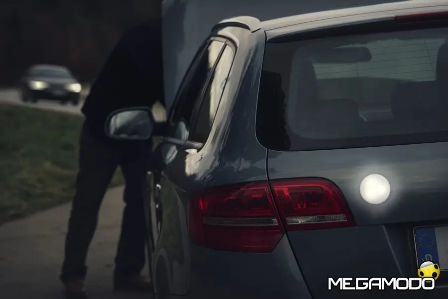 VARTA Outdoor Sports Emergency Light, luce di emergenza portatile