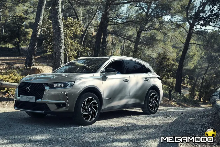 DS 7 Crossback E-Tense 4x4, l'ibrido ad alte prestazioni