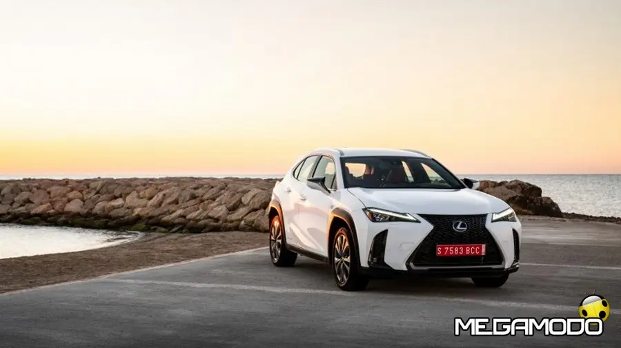 Nuovo Lexus UX Hybrid con tecnologia Full Hybrid di ultima generazione