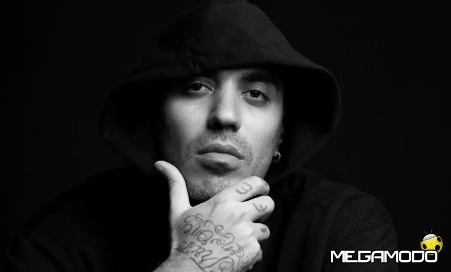 Marracash a maggio all'Arena di Verona. Fuori il brano Marracash Prod. Crookers & Nic Sarno per Red Bull 64 Bars