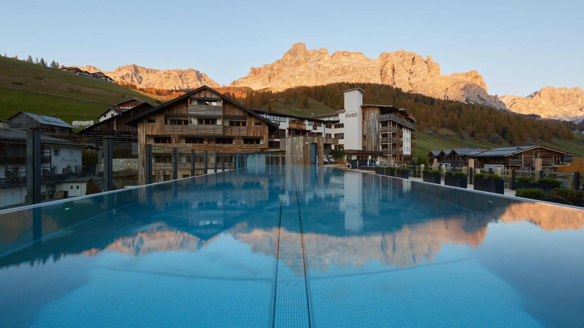 Dolomiti Wellness Hotel Fanes: wellness, natura e lusso 5 stelle