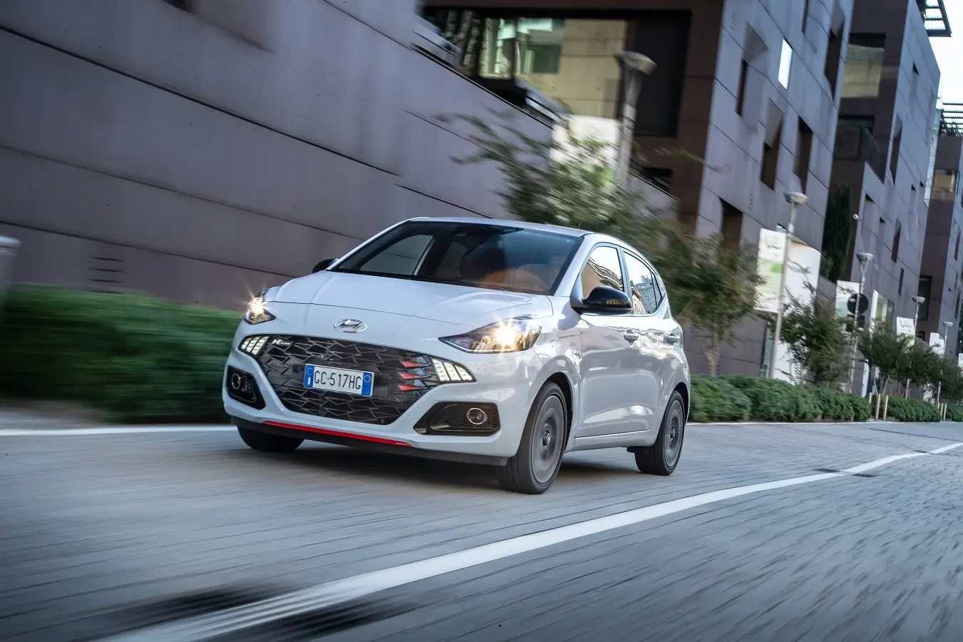Hyundai i10 "N Line": 100 CV e tanta grinta per la city-car coreana