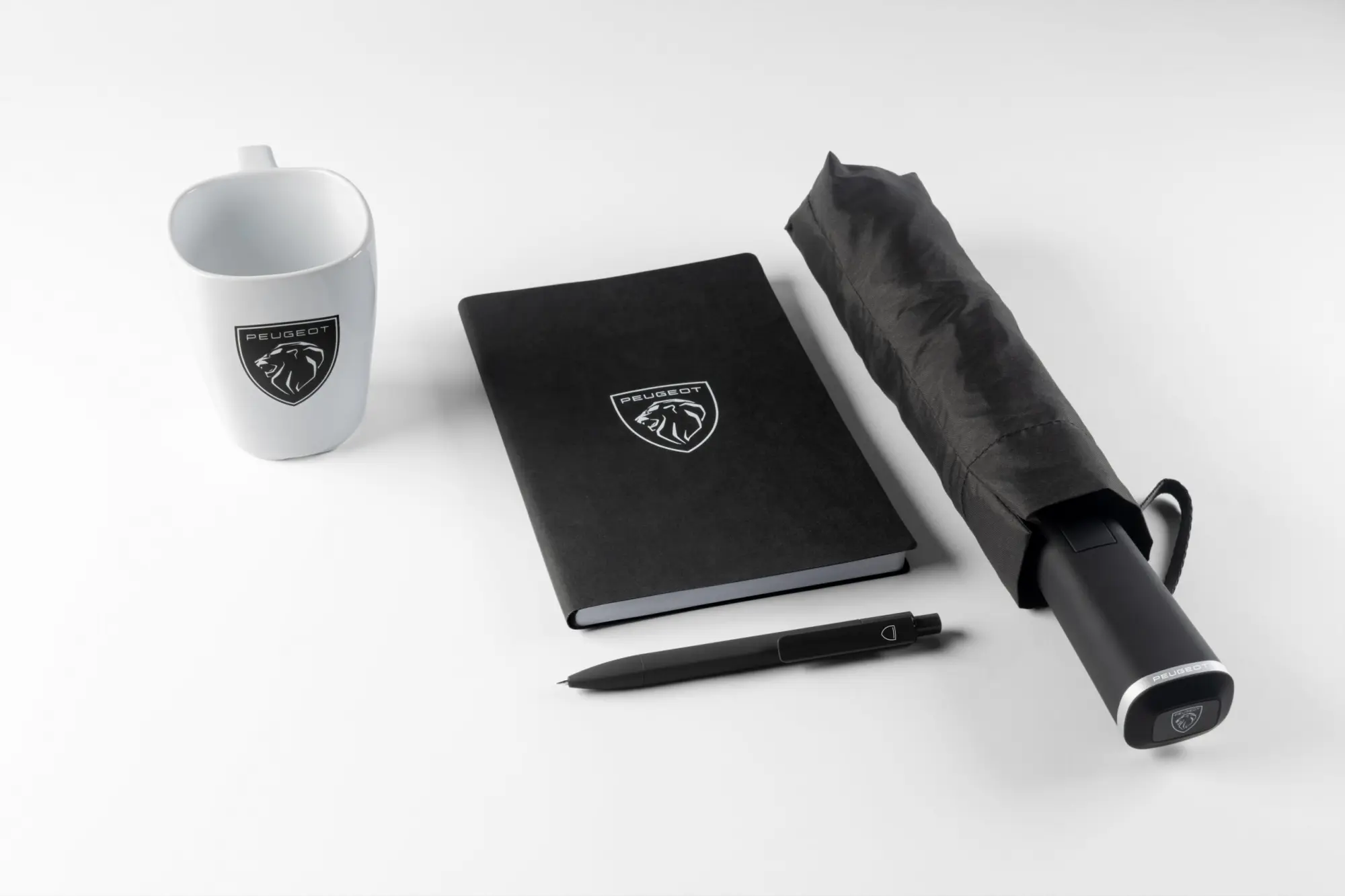 Peugeot: ecco la nuova collezione lifestyle con la nuova identita' di brand