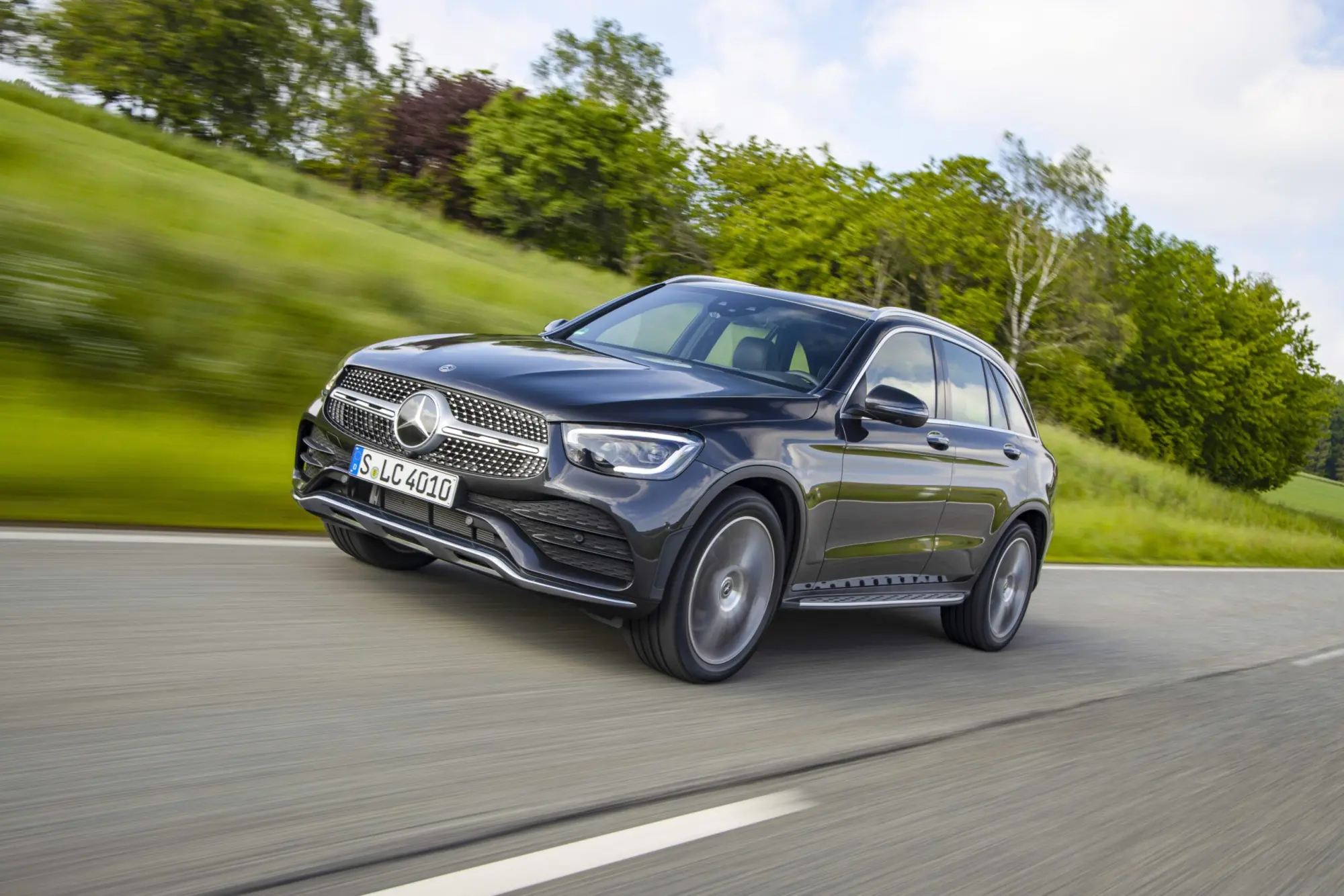 Mercedes GLC 300de 4Matic EQ Power: ibrido, sportivo, connesso