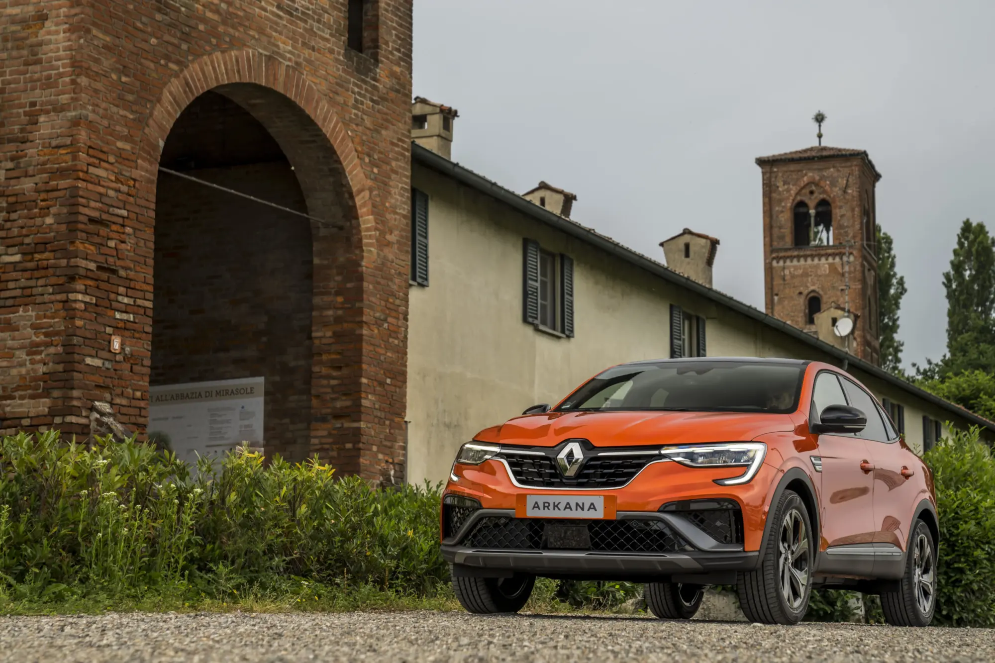 Renault Arkana E-Tech 145: il suv-coupé ibrido e tecnologico