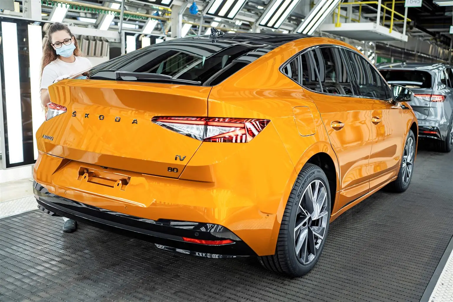 A Mladá Boleslav è iniziata la produzione di ŠKODA ENYAQ COUPÉ iV