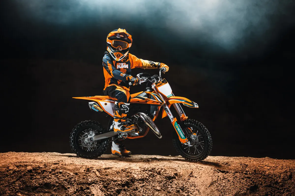 KTM presenta la "50 SX FACTORY EDITION"