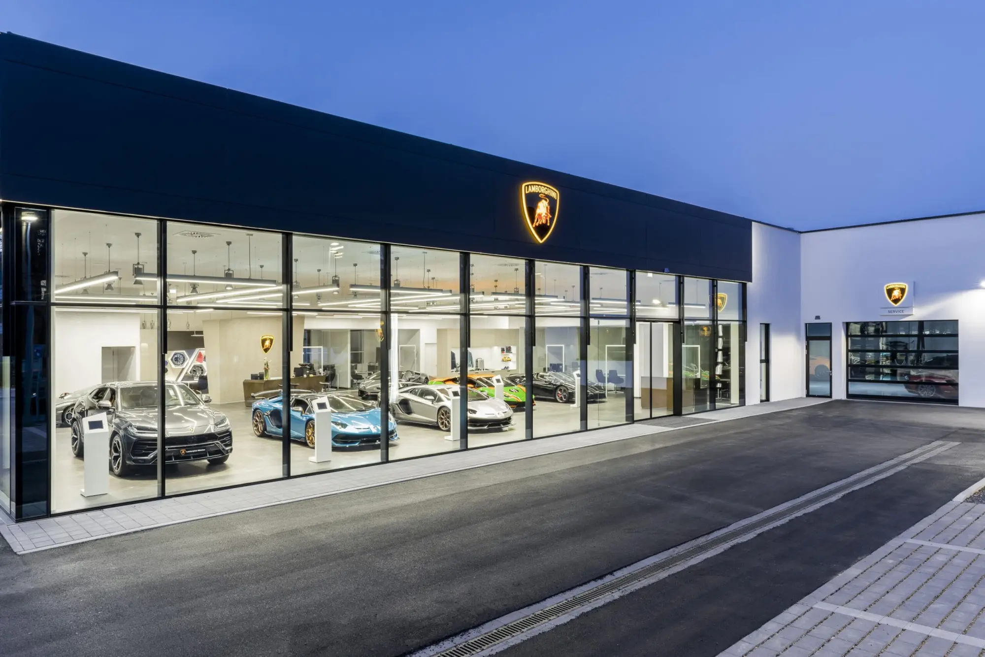 Lamborghini: inaugurato un nuovo showroom a Monaco di Baviera