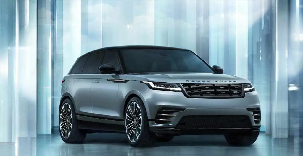Range Rover Velar: debutta il restyling