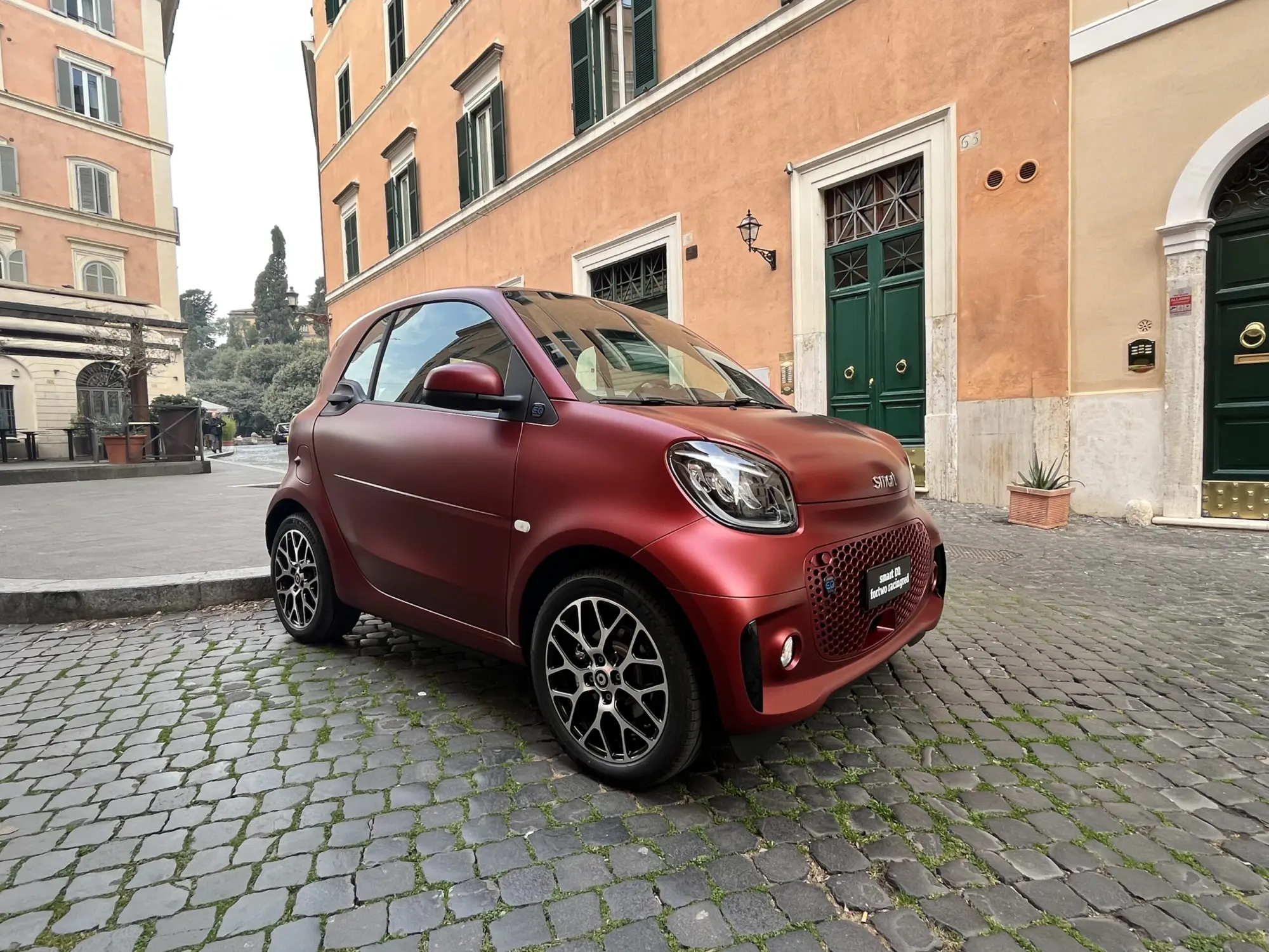 smart EQ fortwo racingred: una serie limitata a 250 esemplari
