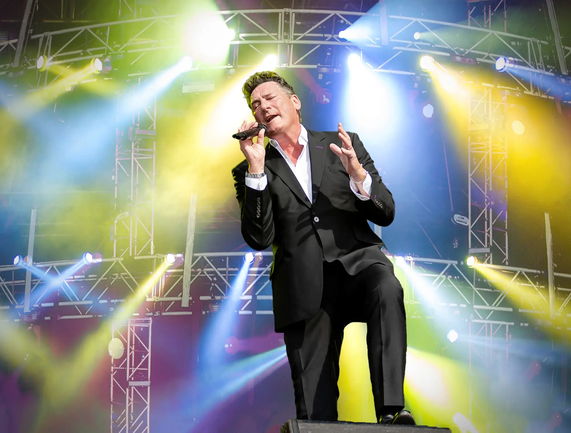 TONY HADLEY torna al rock con il tour estivo
