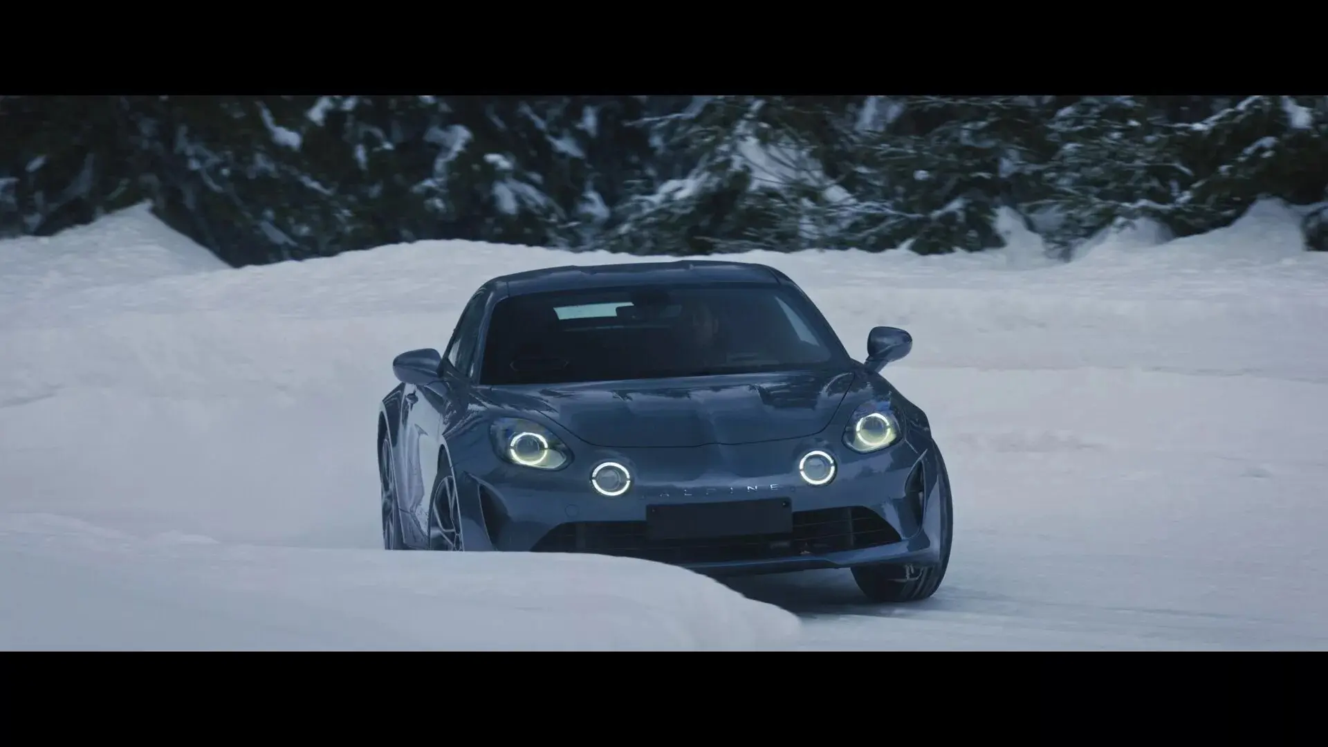 L’Alpine A110 GT debutta nel terzo capitolo di Largo Winch