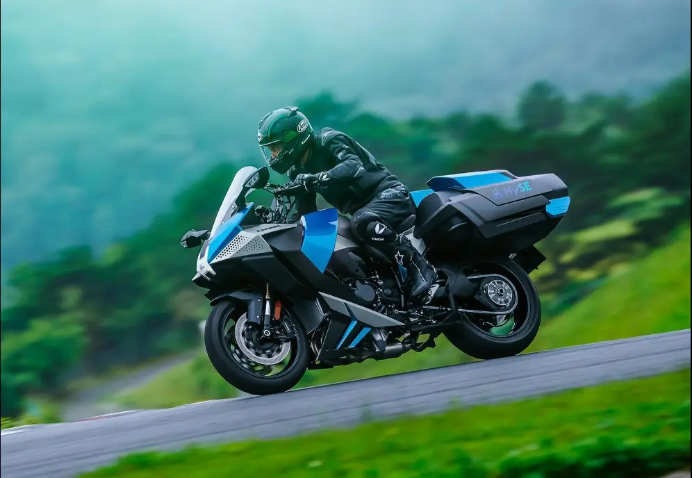 Kawasaki HySE: debutto mondiale per la prima moto a idrogeno