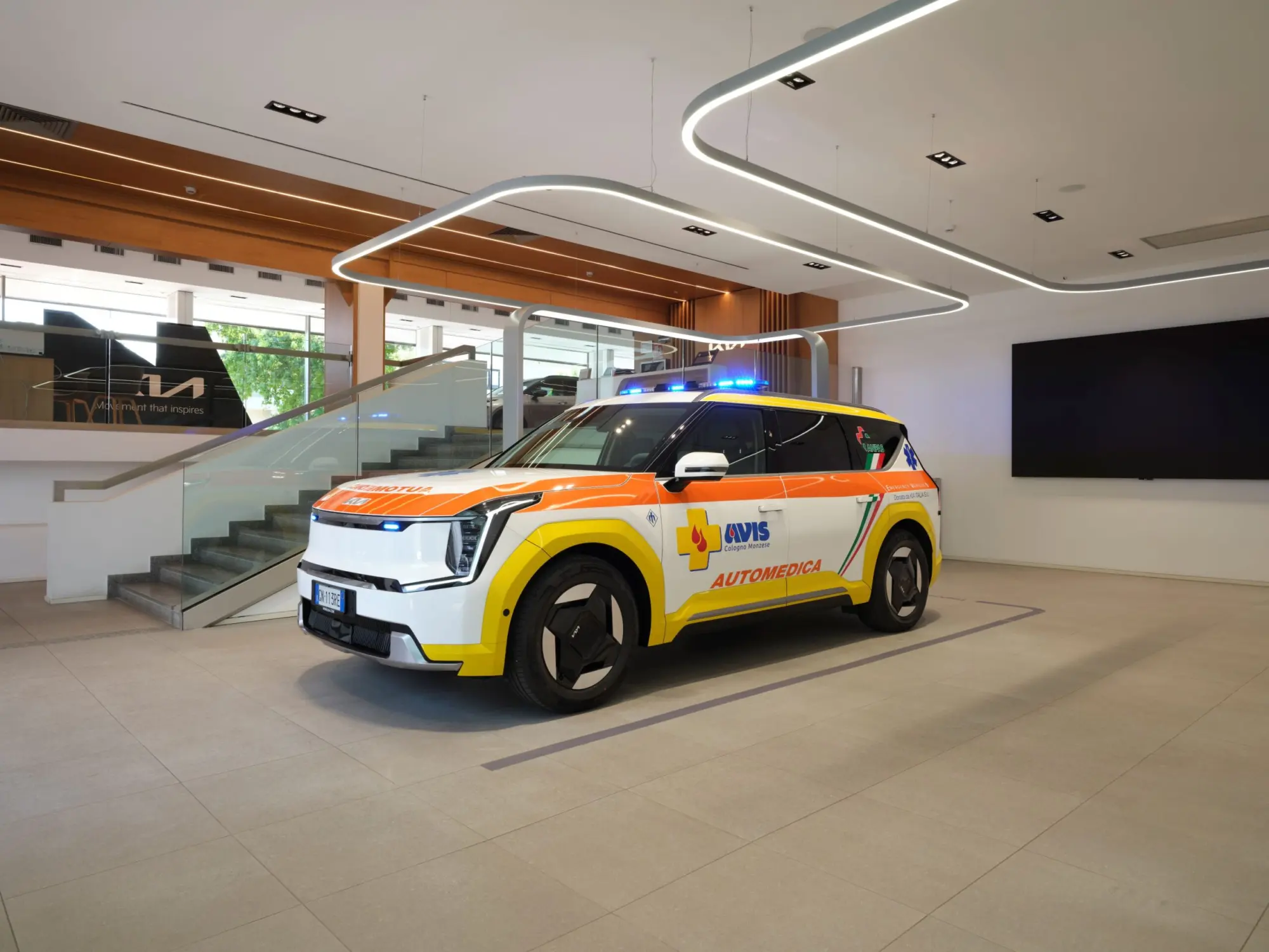 Kia: una EV9 per il soccorso avanzato all'AVIS di Cologno Monzese