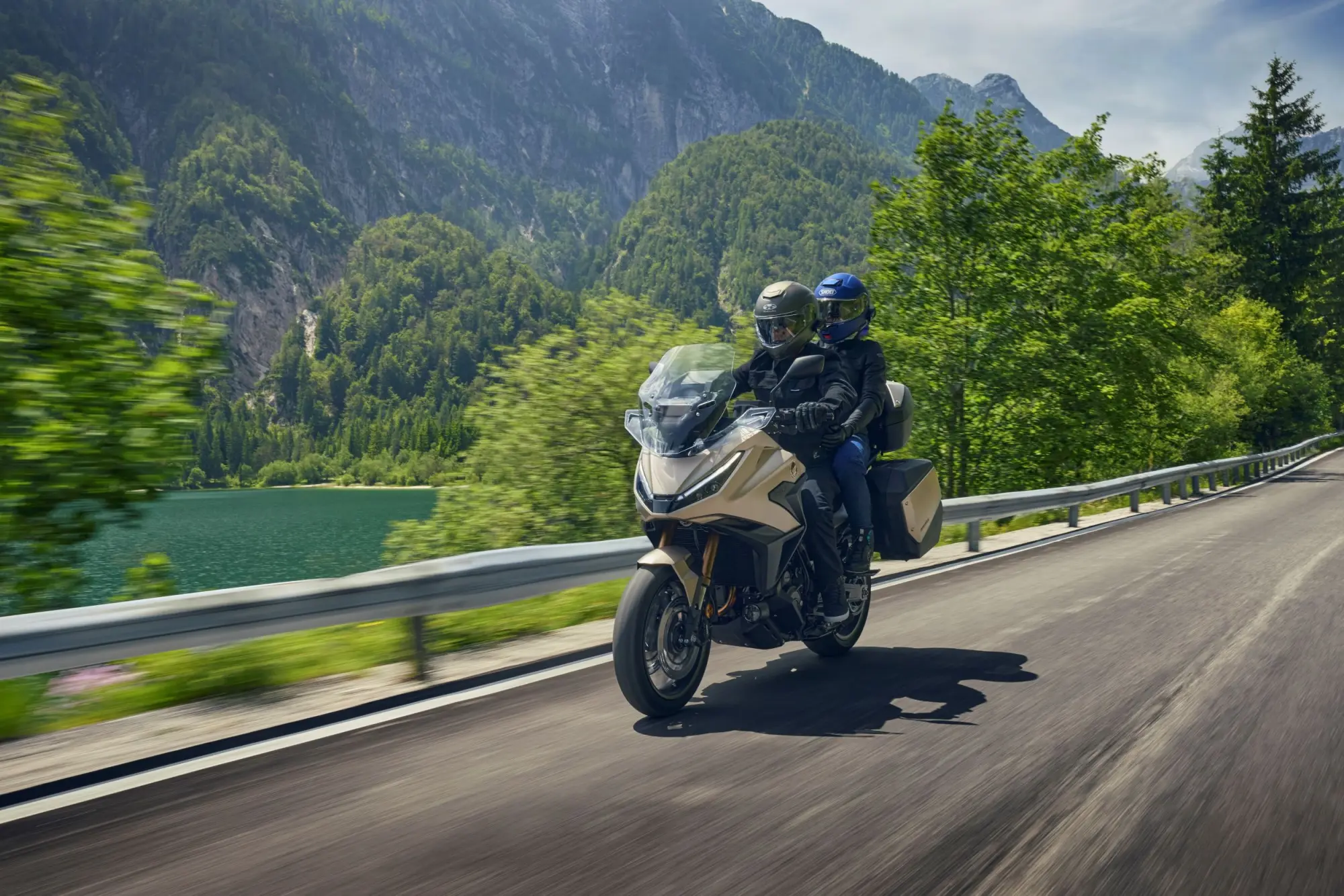 Honda NT1100: l'evoluzione del touring secondo Honda