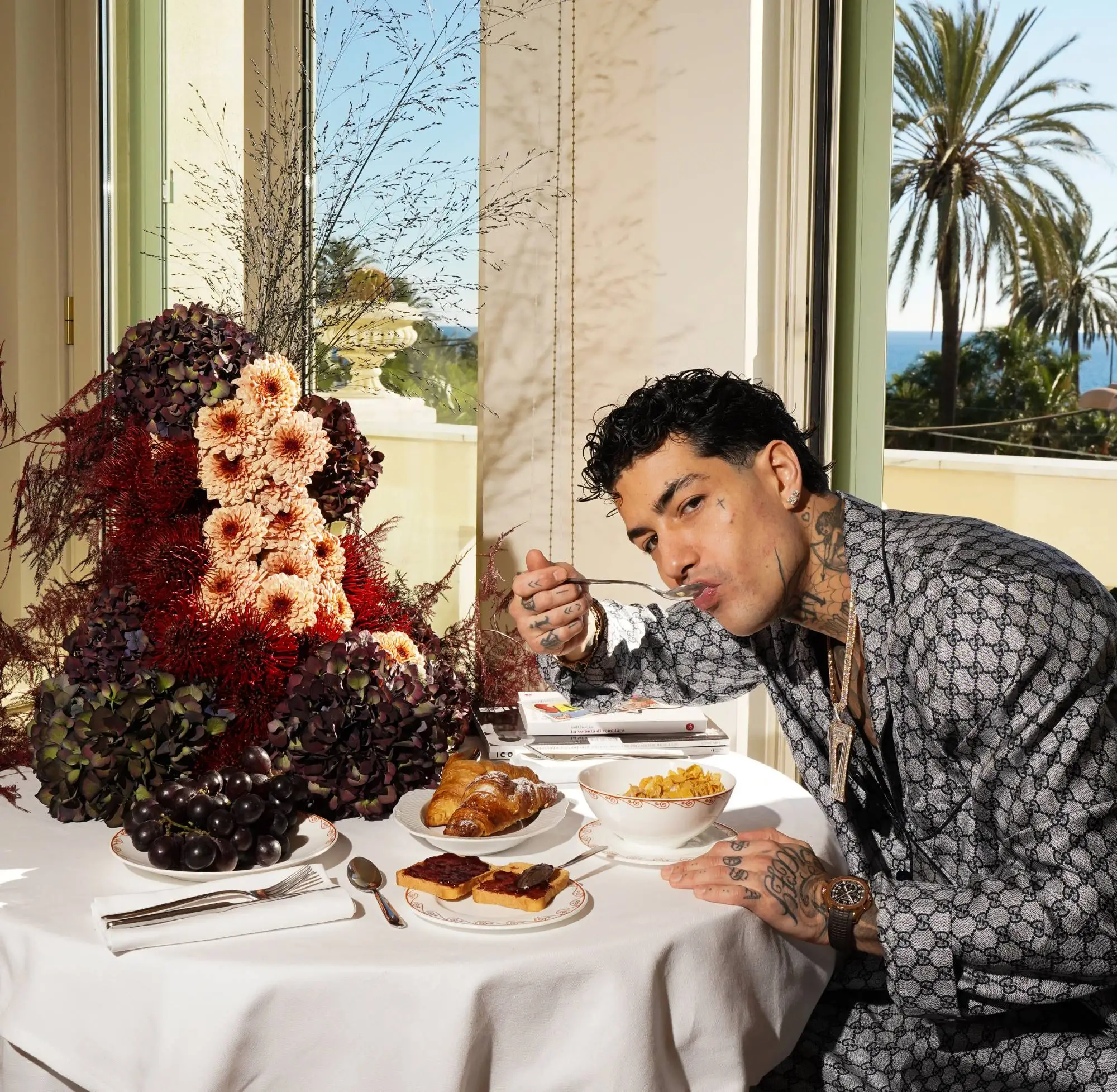 Tony EFFE, l'icona della trap in Italia, al prestigioso Festival di Sanremo 2025