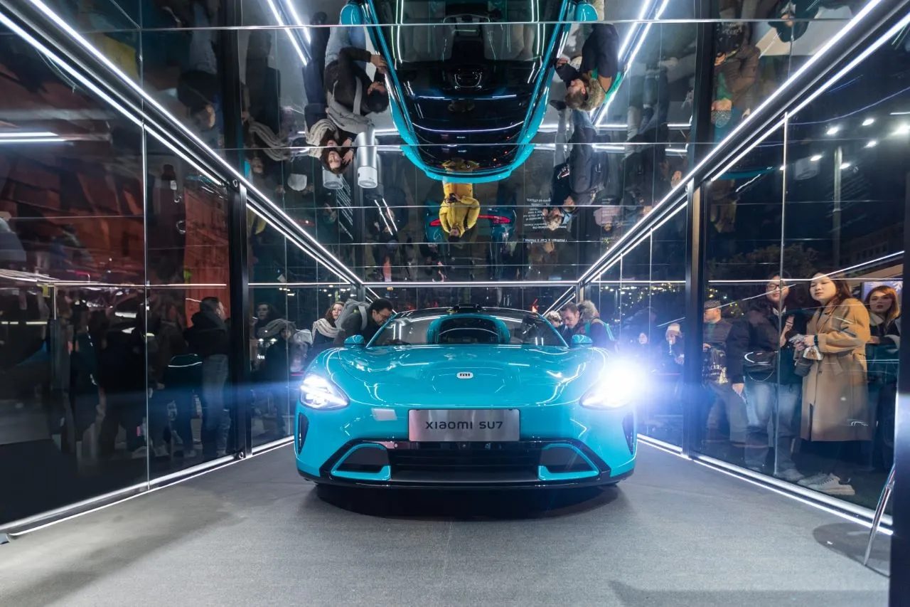 Xiaomi SU7 Max: la berlina elettrica sbarca a Milano