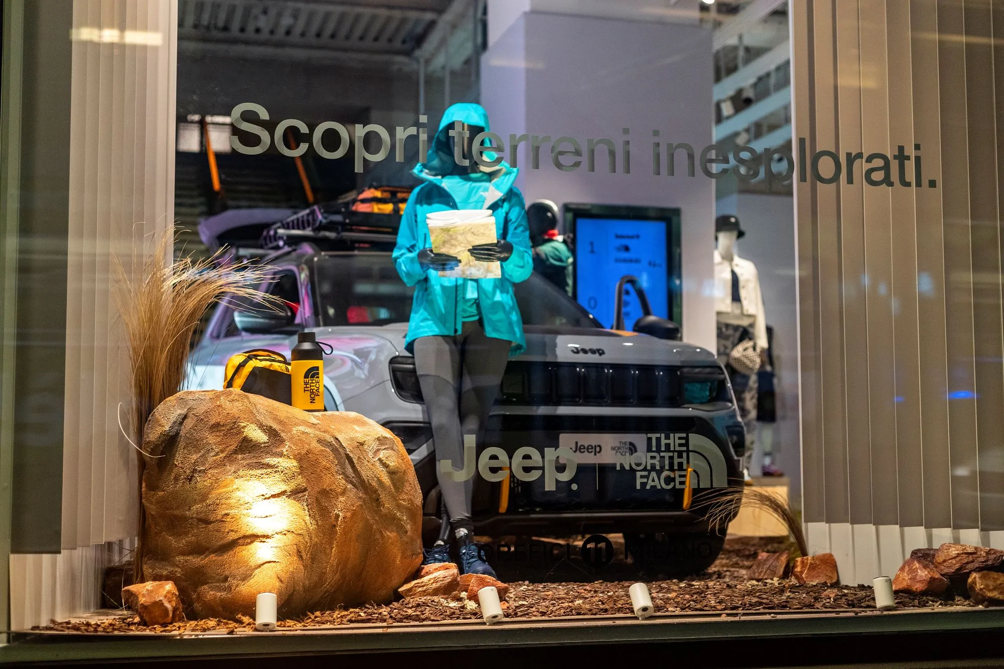 Jeep: la Avenger 4xe The North Face Edition in esposizione a Milano