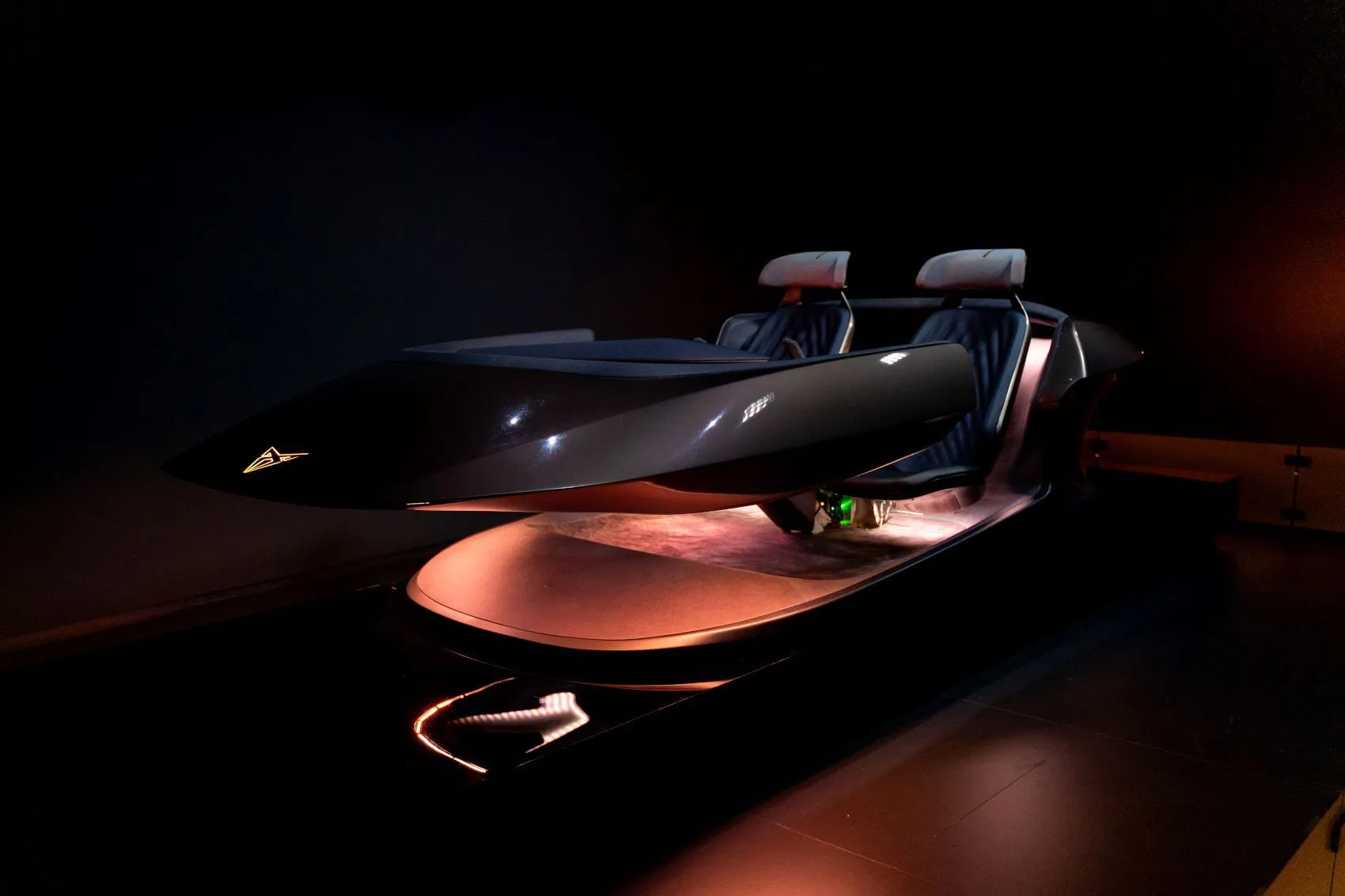 La Capsula Sensoriale CUPRA: il futuro del design automobilistico presentato alla Milano Design Week