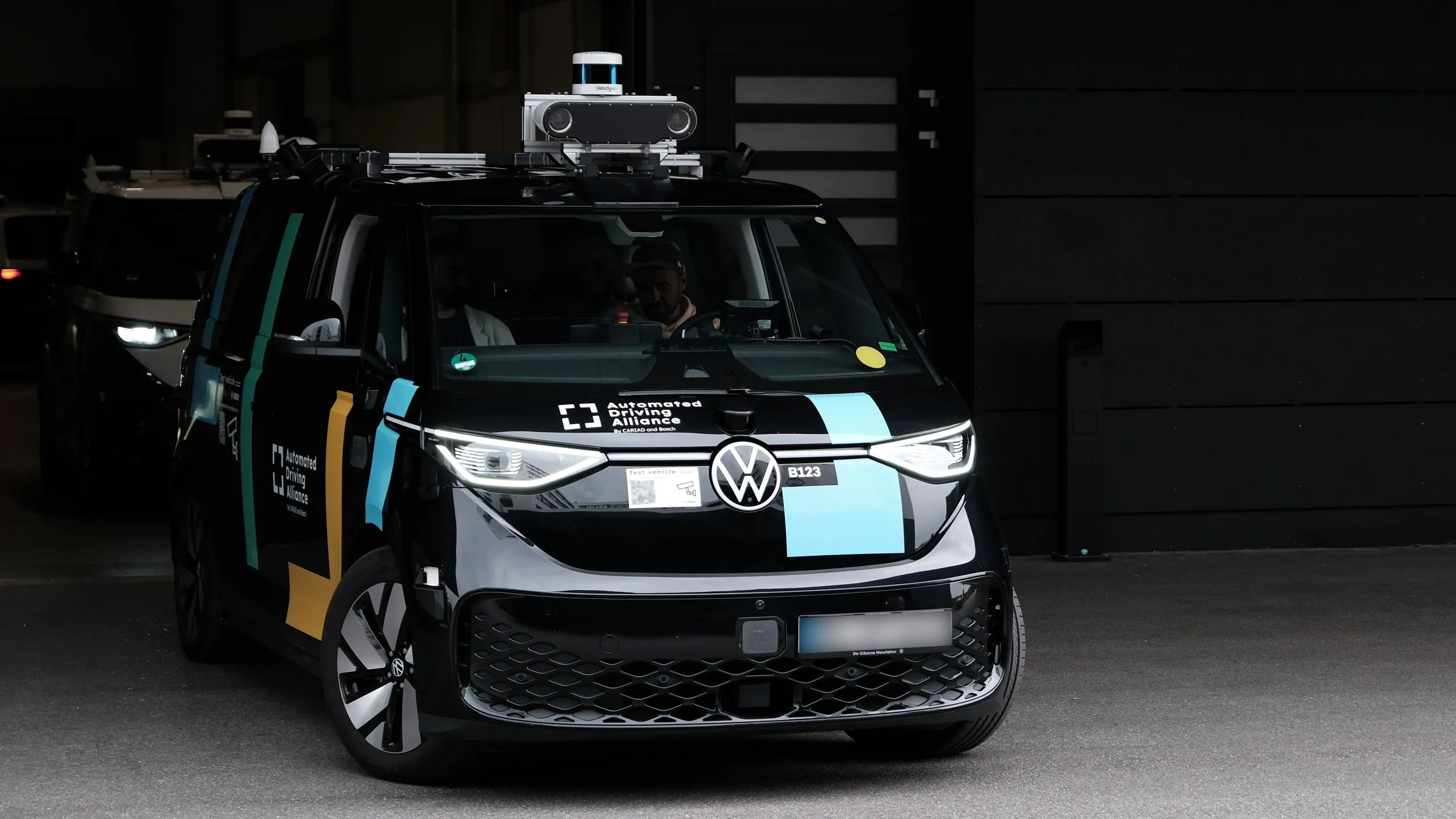 Bosch e Cariad rendono la guida autonoma sempre più sicura e confortevole con l’AI