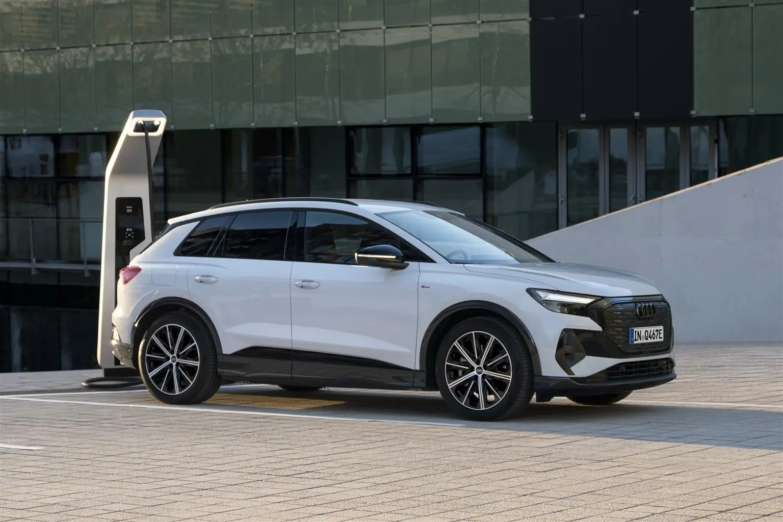 Audi Q4 e-tron Custom edition: elettrico premium a misura d’incentivi