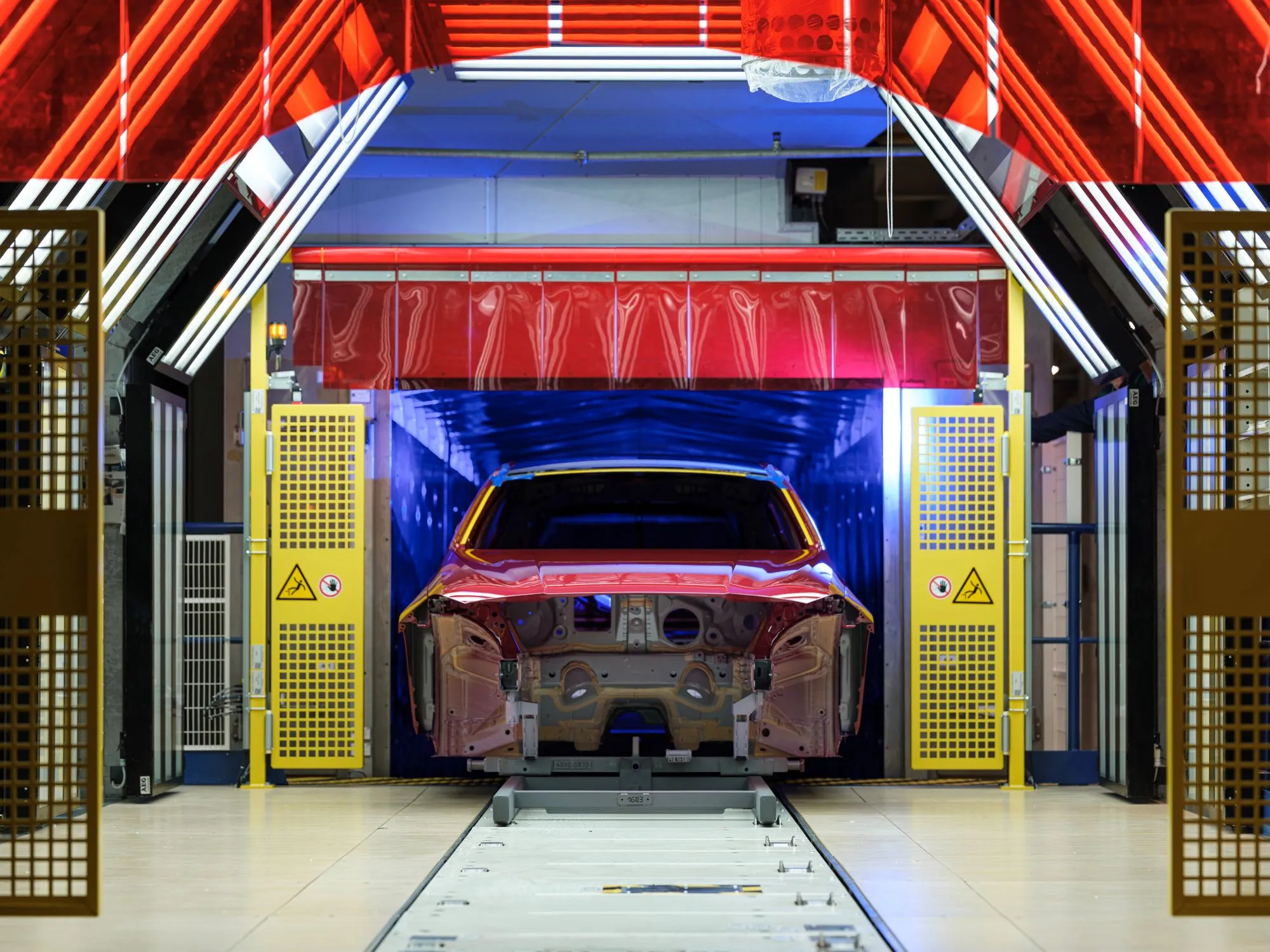 BMW: a Lipsia il primo stabilimento al mondo collegato a una pipeline per l’idrogeno