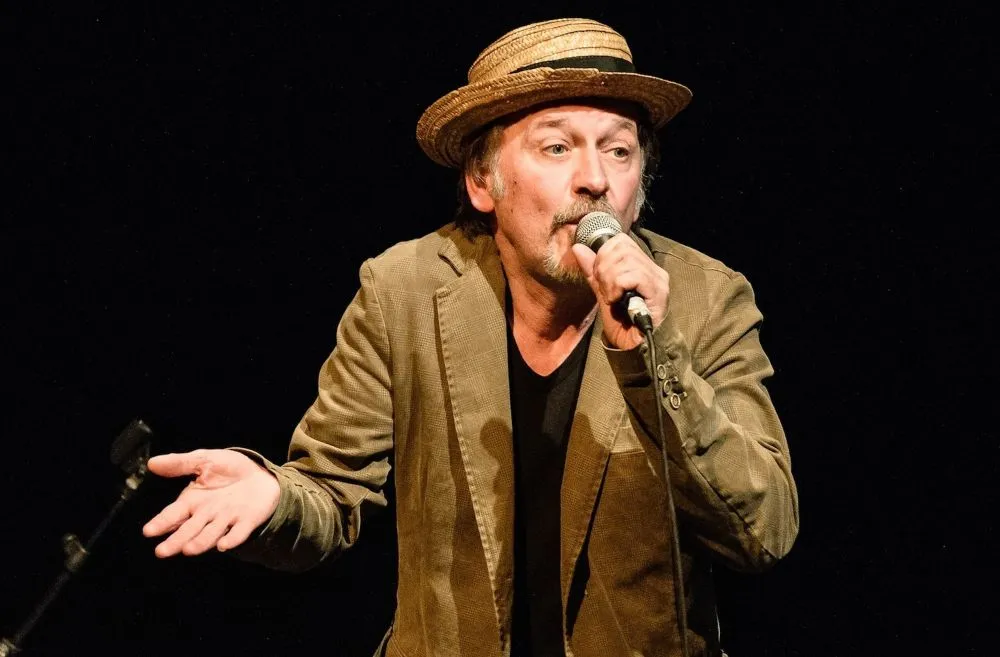 “Zelig Republic”: Giangilberto Monti racconta i 40 anni del cabaret che ha cambiato la comicità italiana