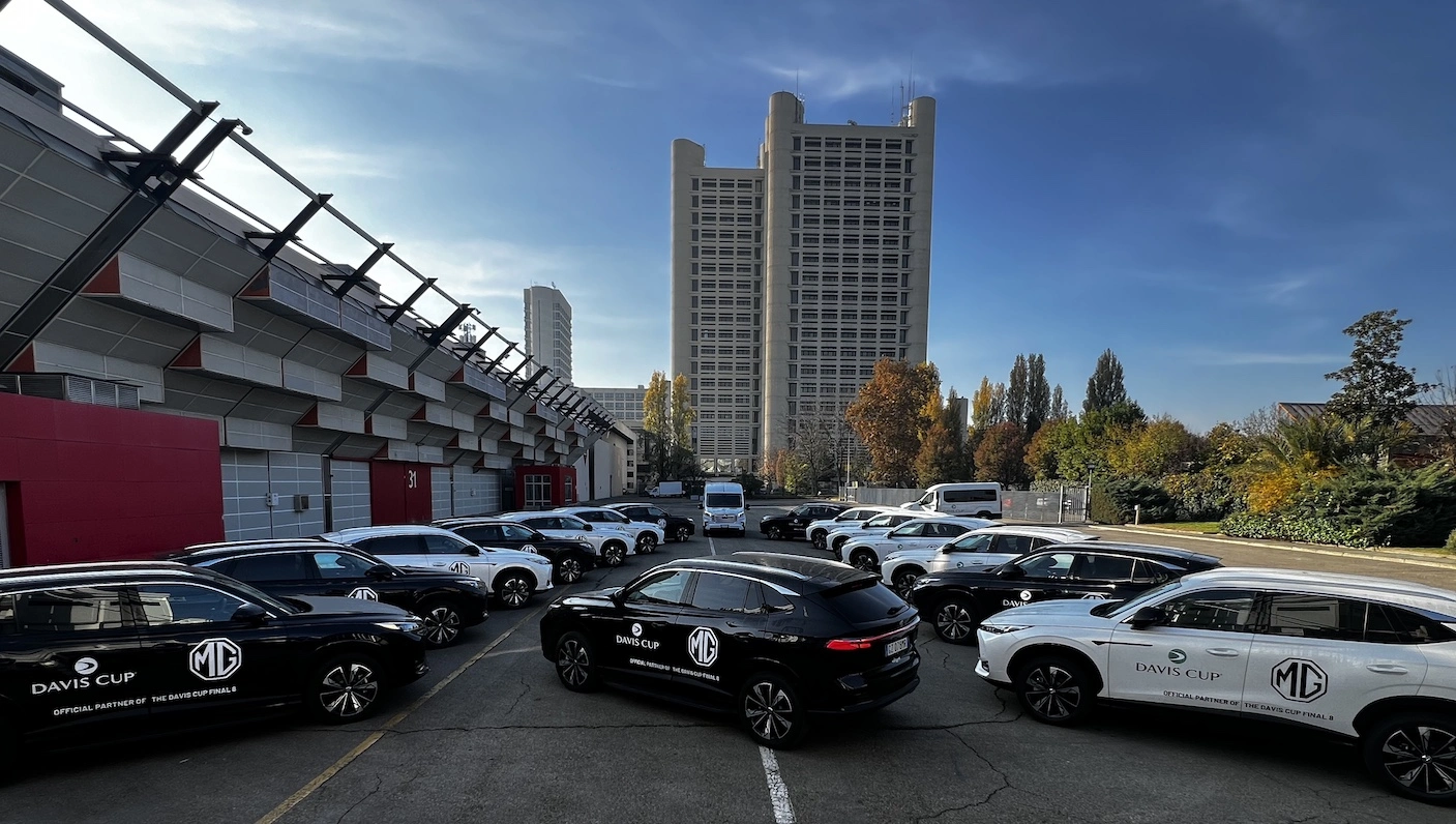 MG Motor accelera nello sport: 40 vetture ibride al servizio della Coppa Davis Final 8 di Bologna