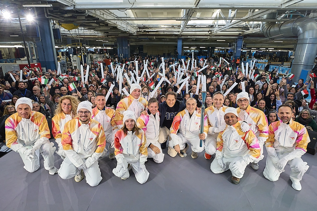 FIAT accende la Fiamma Olimpica a Mirafiori: un simbolo di unione tra sport, innovazione e territorio