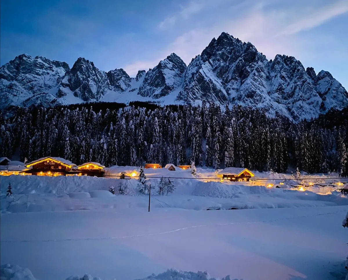 San Valentino tra le Dolomiti: una fuga romantica negli chalet privati di Eirl Dolomites Retreat Sappada