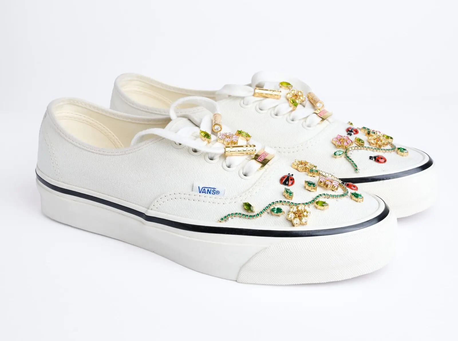 SZA debutta alla Paris Fashion Week con Vans: artigianato e creatività nel segno di Rachel Goatley