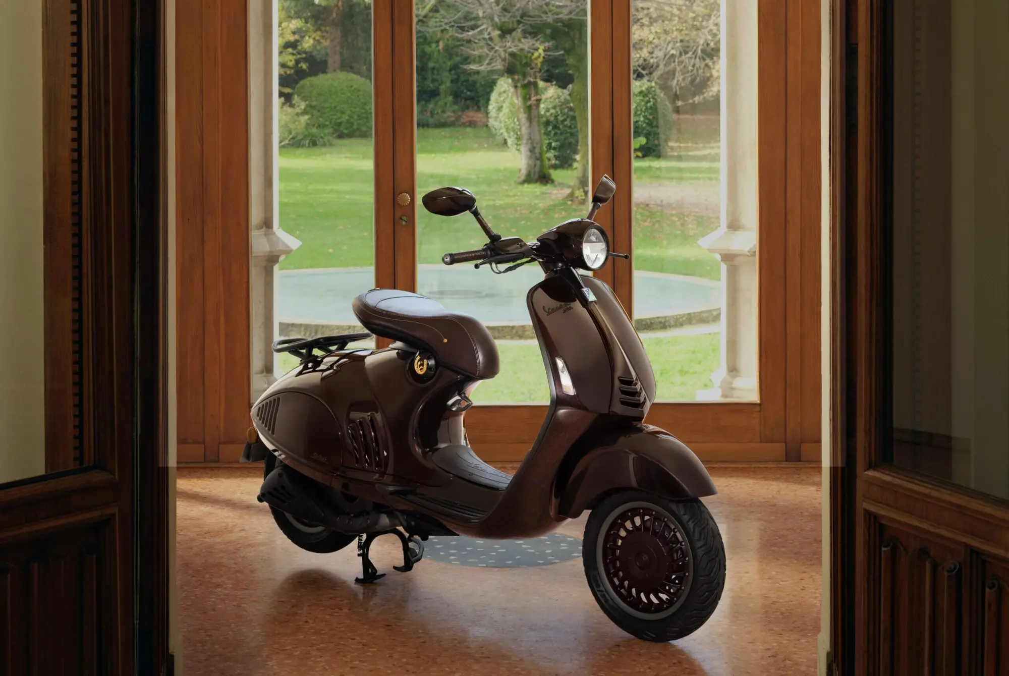 Vespa celebra l’Anno del Cavallo con la nuova Vespa 946 Horse