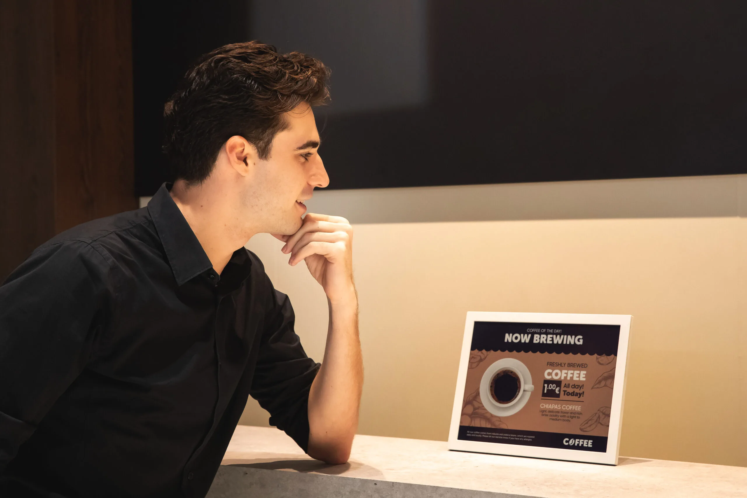 Samsung lancia il nuovo Color E-Paper da 13 pollici realizzato in bio-resina di fitoplancton