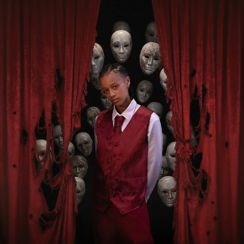 Salomèe debutta con “Brutto Show”: un ponte tra Africa ed Europa