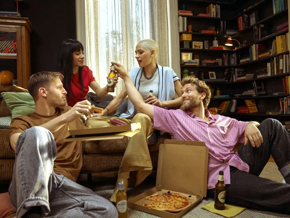 Birra Moretti celebra la spontaneità italiana con la campagna “Come piace a noi”