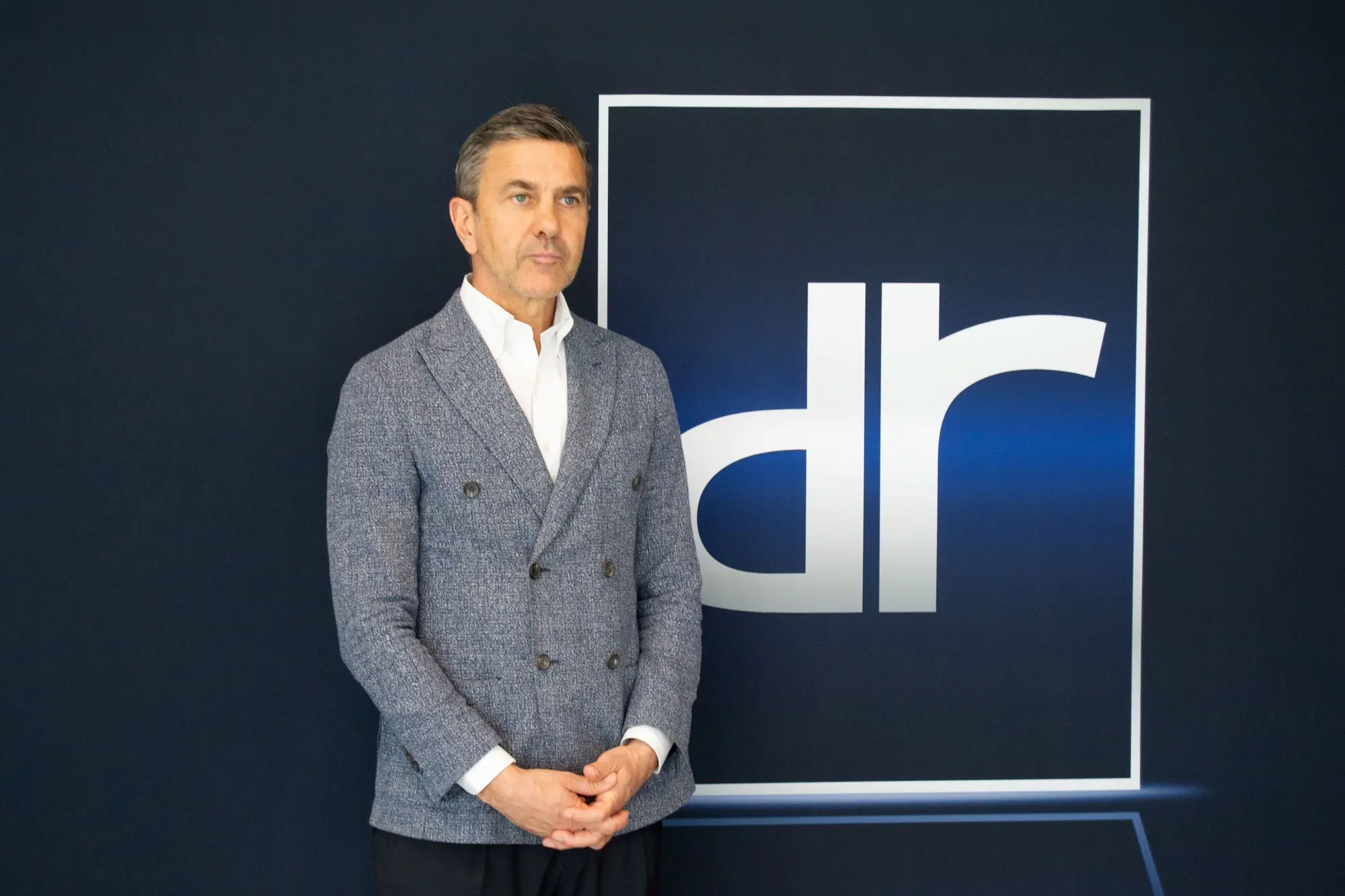 Alessandro Costacurta sceglie la nuova DR 6 Super Hybrid per la sua mobilità