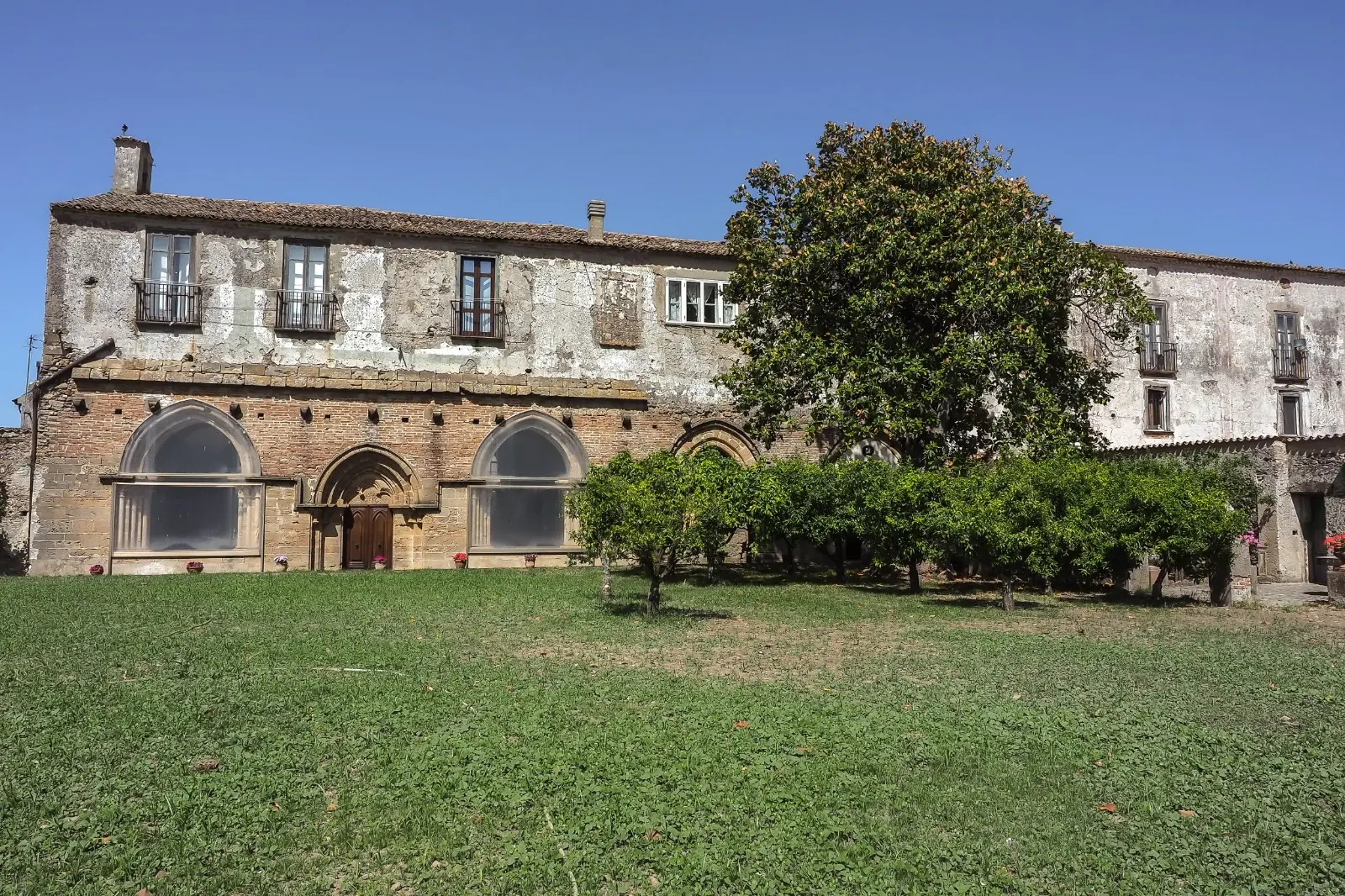 Il fascino dei Vini d'Abbazia conquista la Calabria: appuntamento il 2 e 3 maggio all'Abbazia della Matina