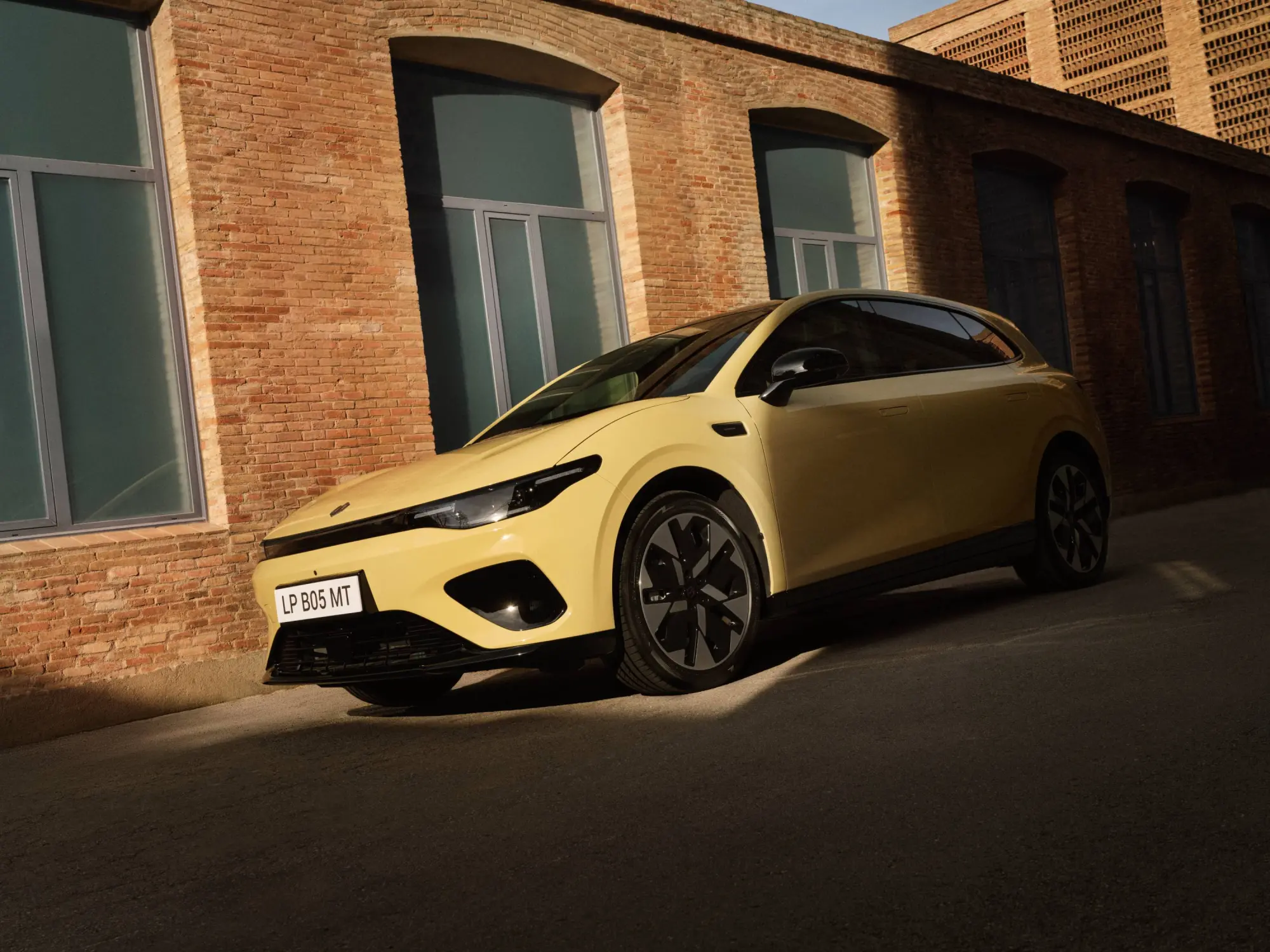 Leapmotor B05: l'elettrica sportiva debutta in Italia a partire da 22.900 euro