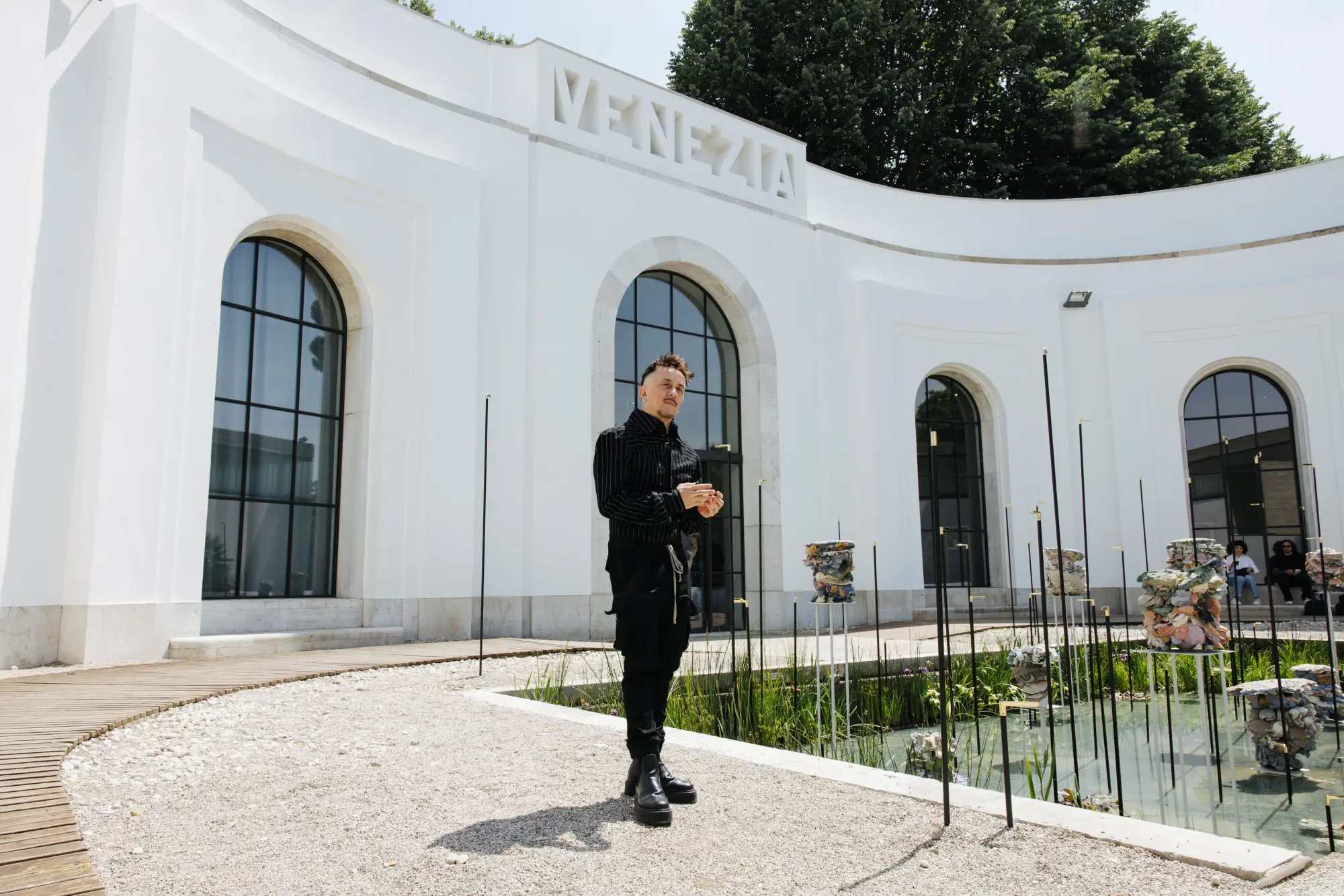 Dardust inaugura SommersiVo: Venezia diventa un pianoforte immersivo alla Biennale Arte 2026