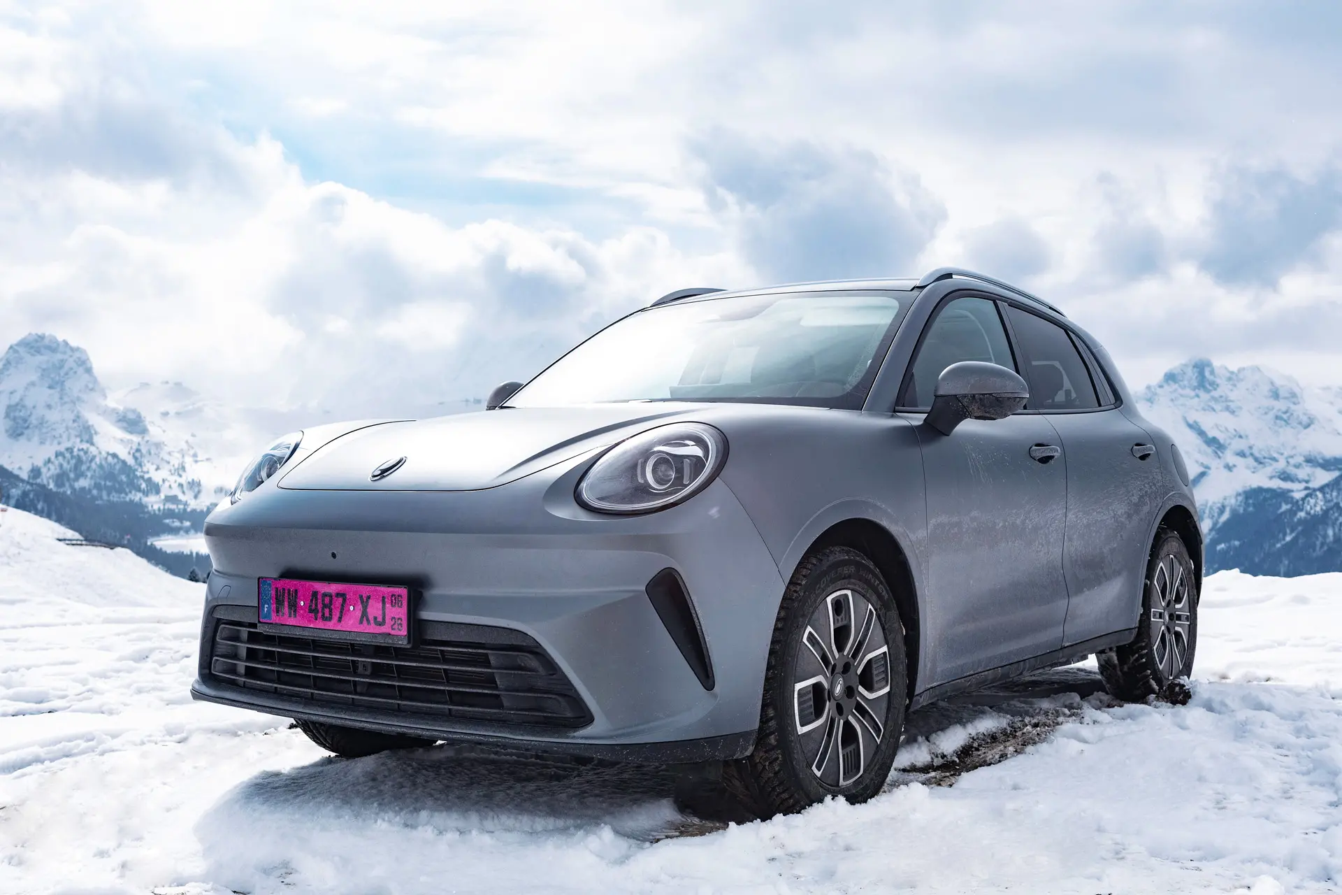 GWM ORA 5: collaudo su strada in Italia per il nuovo SUV compatto europeo
