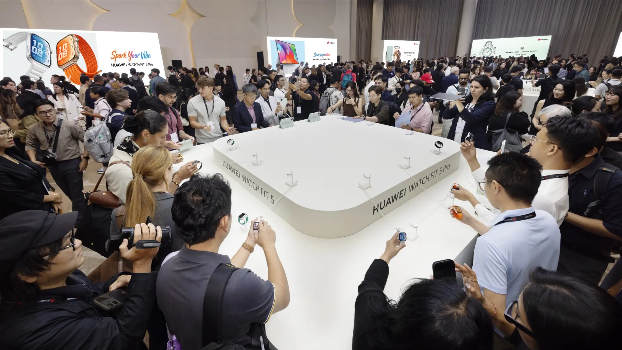 Huawei lancia nuovi dispositivi smart: benessere e produttività al centro